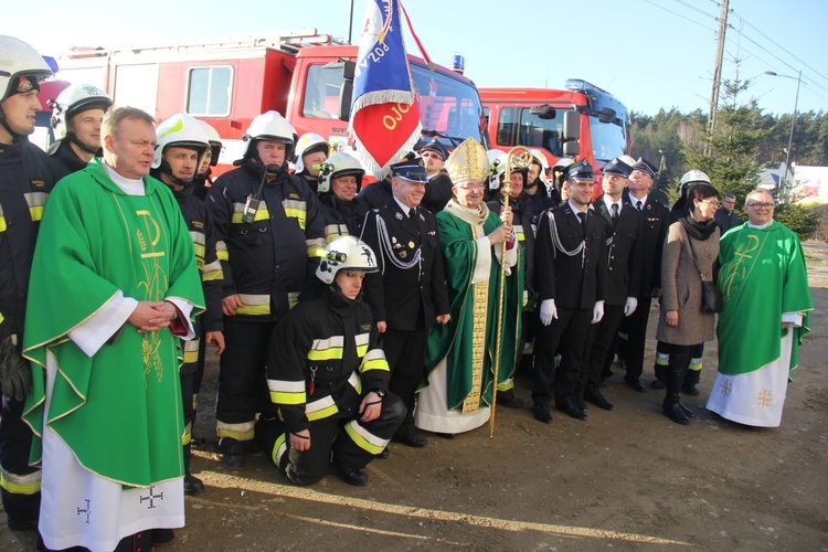 Uroczyste poświęcenie dzwonów w Luzinie