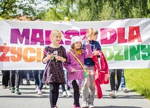 ▲	Organizatorzy zachęcają do włączenia się  w różne inicjatywy  pro life, szczególnie w Marsz dla Życia i Rodziny.