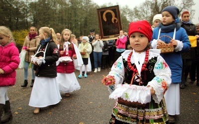 Powitanie obrazu Matki Bożej Częstochowskiej w Słupi