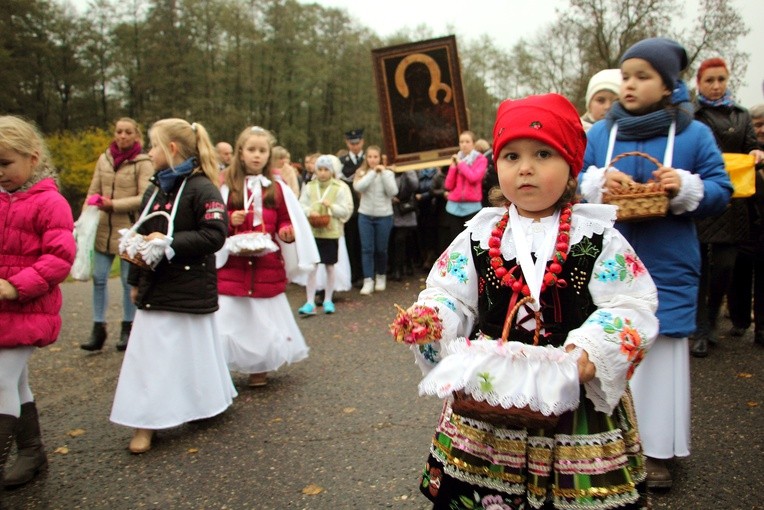 Powitanie obrazu Matki Bożej Częstochowskiej w Słupi