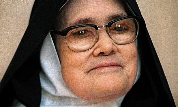 Siostra Łucja odeszła do domu Ojca 13 lutego 2005 r., 88 lat po objawieniach w Fatimie.