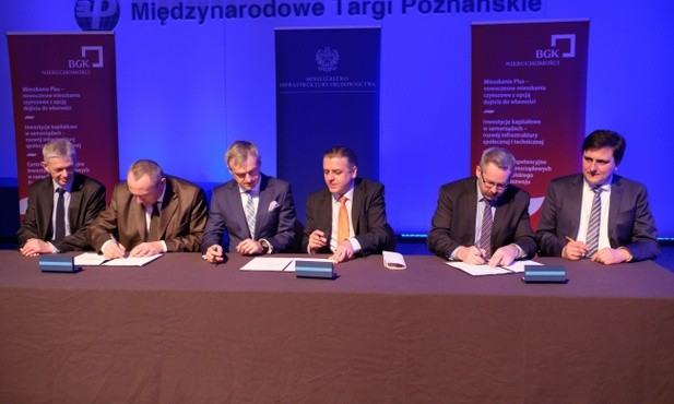 PKP przekaże grunty na realizację programu Mieszkanie Plus