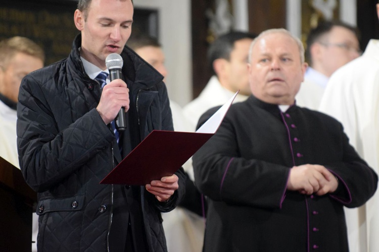 Wręczenie odznaczenia ks. Janowi Gargasewiczowi