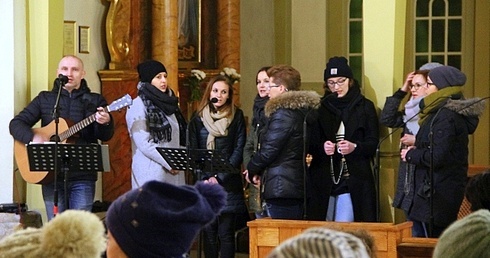 Wyśpiewany różaniec