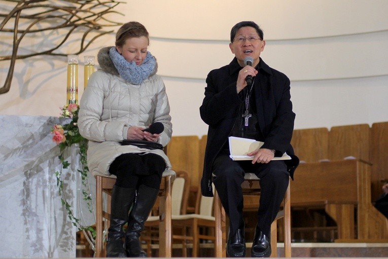 Ogień dla nas i całego świata z kard. Tagle z Filipin