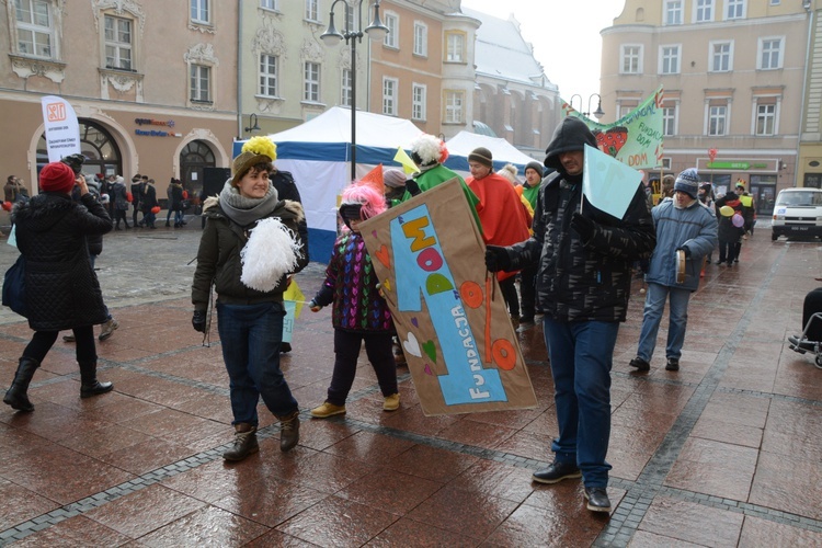 Walentynkowy korowód Fundacji "Dom"