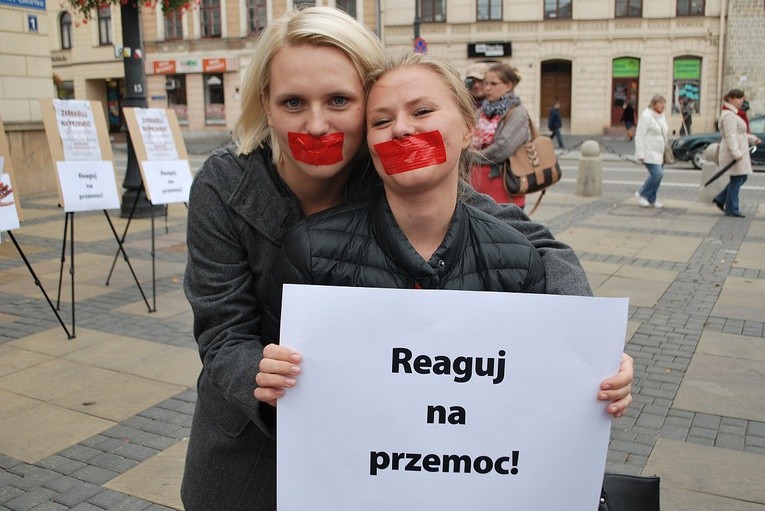 Zbawiamy świat w co drugi wtorek przez dwie godziny