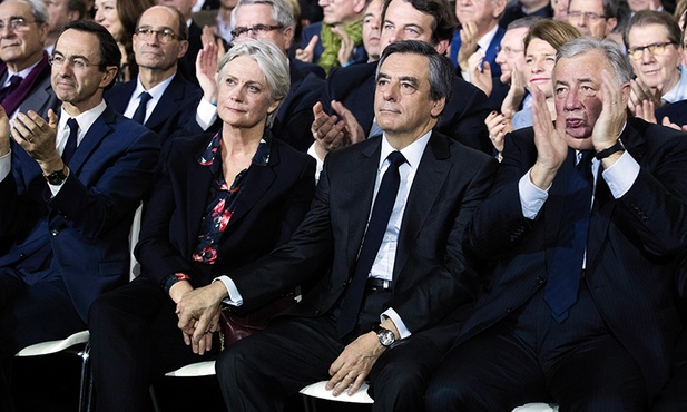 Prawdopodobnie niedoszła pierwsza para V Republiki: François Fillon z małżonką Penelope. Paryż 29 stycznia, kilka dni po wypłynięciu afery z fikcyjną pracą za publiczne pieniądze.