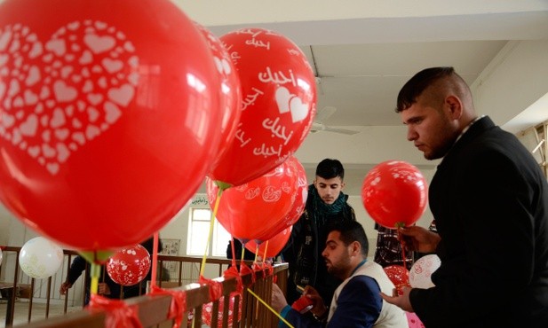 Mosul: muzułmanie odbudowują zniszczony kościół