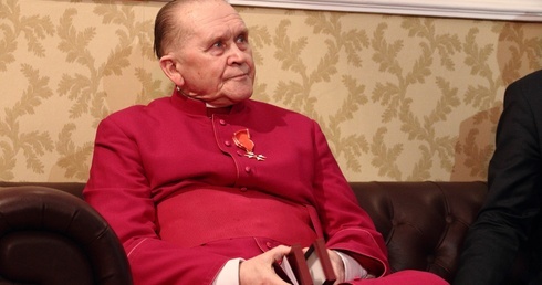 Lata budowania, łączenia i godzenia