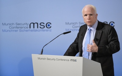 McCain: Polska zostanie poddana "pewnej presji" 