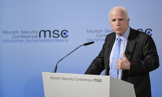 McCain: Polska zostanie poddana "pewnej presji" 