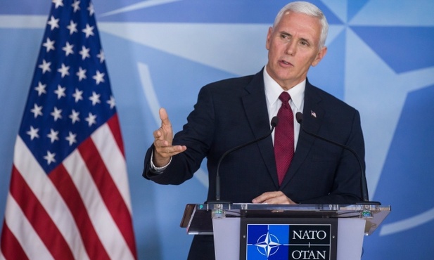 Pence: Prezydent USA wspiera wolne media, ale nie fałszywe informowanie