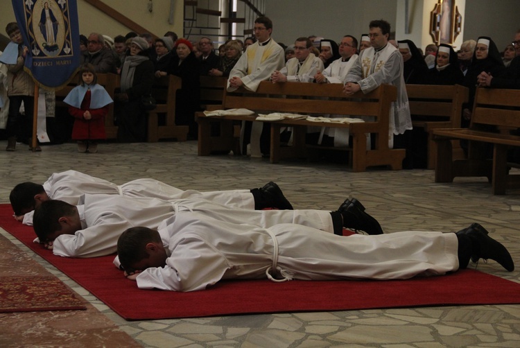 Święcenia diakonatu w kościele Podwyższenia Krzyża i św. Herberta w Katowicach, 25 lutego 2017.