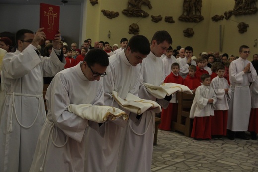 Święcenia diakonatu w kościele Podwyższenia Krzyża i św. Herberta w Katowicach, 25 lutego 2017.