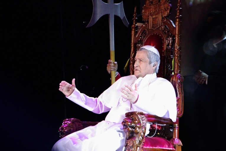 Premiera musicalu "Karol" 