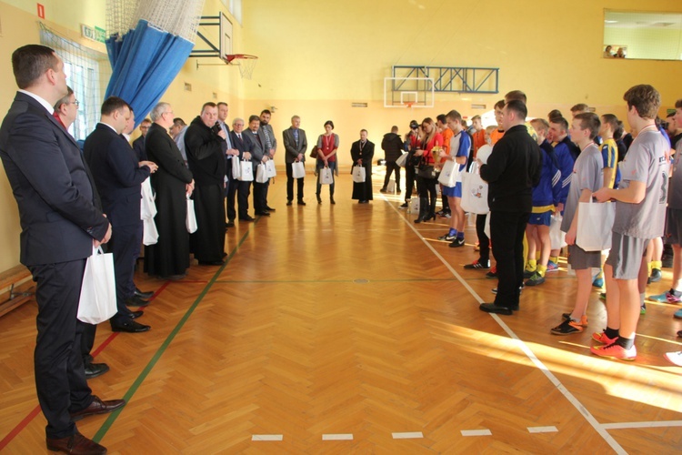 Piłkarski turniej Liturgicznej Służby Ołtarza w Łowiczu