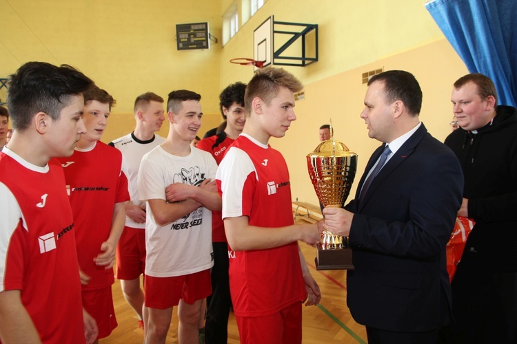 Piłkarski turniej Liturgicznej Służby Ołtarza w Łowiczu