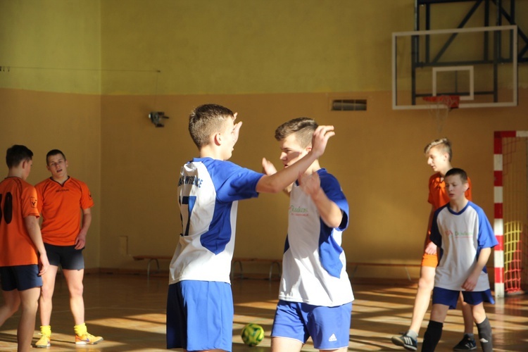 Piłkarski turniej Liturgicznej Służby Ołtarza w Łowiczu