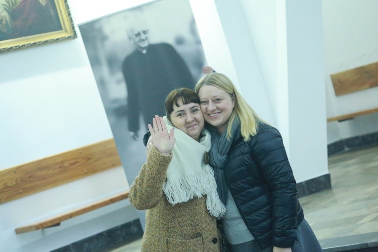 Modlitwa przy grobie ks. Blachnickiego
