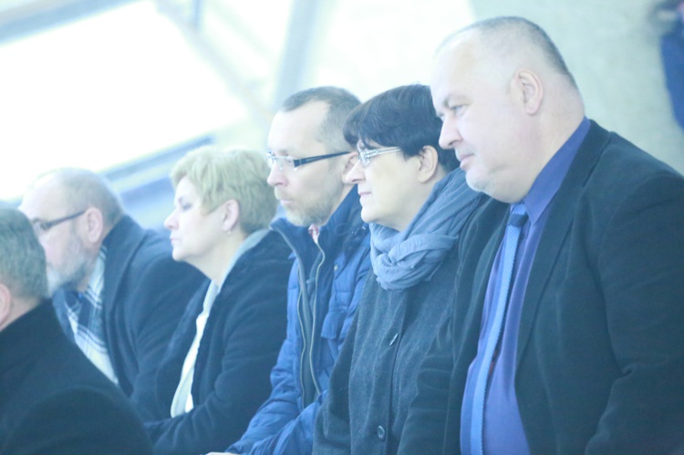 Modlitwa przy grobie ks. Blachnickiego