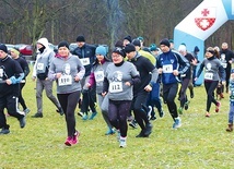 ▲	Biegacze rywalizowali na dystansie 1963 m. To symboliczne uhonorowanie Józefa Franczaka „Lalusia”, ostatniego wyklętego, który został zabity w 1963 roku.