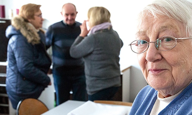 Spotkania odbywają się w czwartki o 10.00 przy ul. Obrońców Tobruku 48.