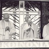 Sługa Boży (w środku) odprawia Mszę św. w kaplicy na Sławinku