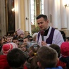 Szkolne rekolekcje w katedrze prowadzi ks. Grzegorz Zieliński