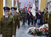 Na płońskim dziedzińcu historii