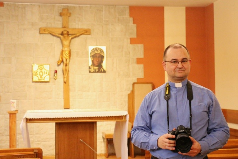 Ks. Stanisław Piekielnik zaprasza fotografów i kamerzystów do udziału w kursie