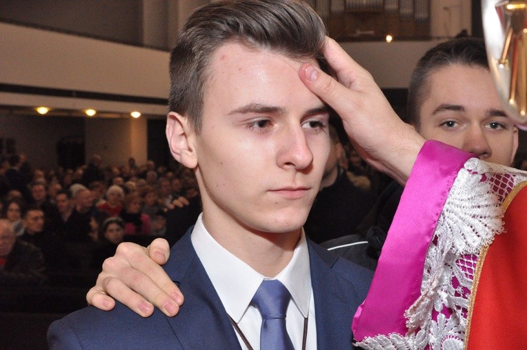Bierzmowanie w par. Ducha Świętego w Mielcu