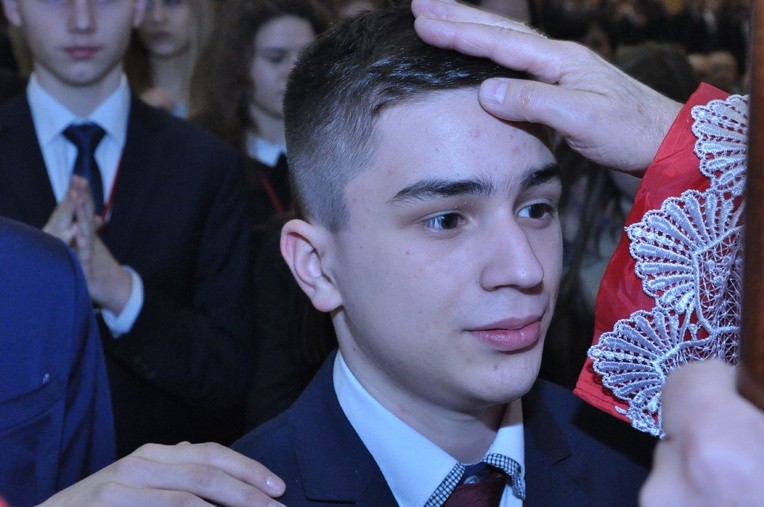 Bierzmowanie w kościele MBNP w Mielcu