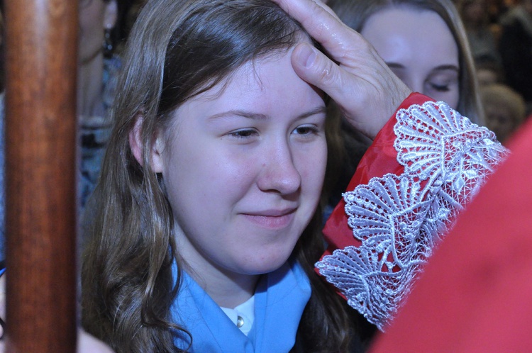 Bierzmowanie w kościele MBNP w Mielcu