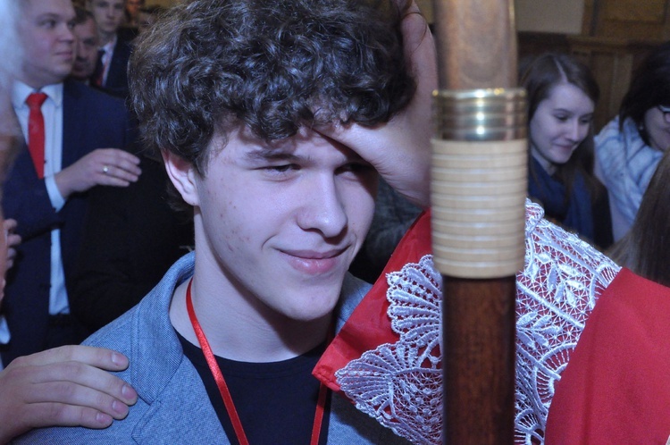 Bierzmowanie w kościele MBNP w Mielcu