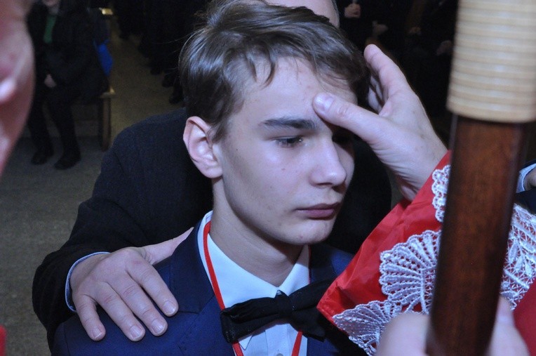 Bierzmowanie w kościele MBNP w Mielcu