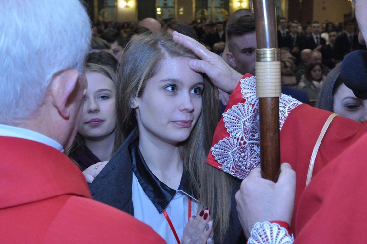 Bierzmowanie w kościele MBNP w Mielcu