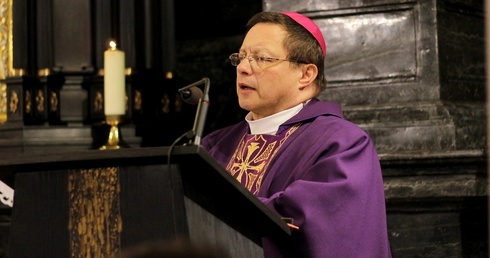 Post wyrażony miłością