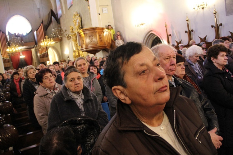 Czciciele o. Pio w Nowym Sączu