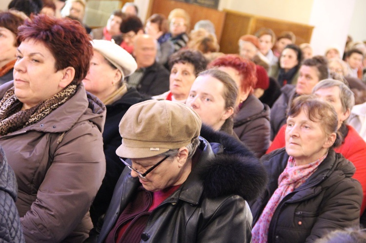 Czciciele o. Pio w Nowym Sączu