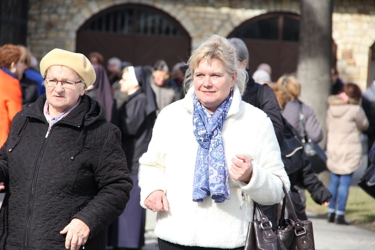 Czciciele o. Pio w Nowym Sączu