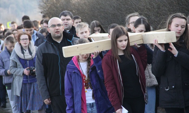 Każdy mógł się przytulić do krzyża