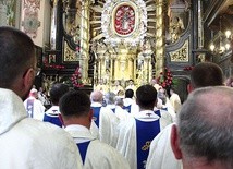 – W roku 100. rocznicy objawień Matki Bożej w Fatimie wracamy  do tradycji pielgrzymek kapłańskich  do gościnnego domu Matki – mówi bp Damian Muskus.