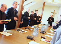 Na dotychczasowych spotkaniach Komisji Przygotowawczej obecny był biskup tarnowski Andrzej Jeż.
