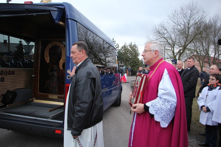 Powitanie ikony MB Częstochowskiej w Kozłowie Biskupim