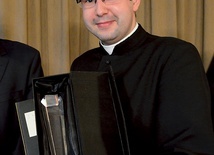 Laureatem ubiegłorocznej edycji plebiscytu został ks. Łukasz Żaba, katecheta w Zespole Szkół Zawodowych w Oleśnie.