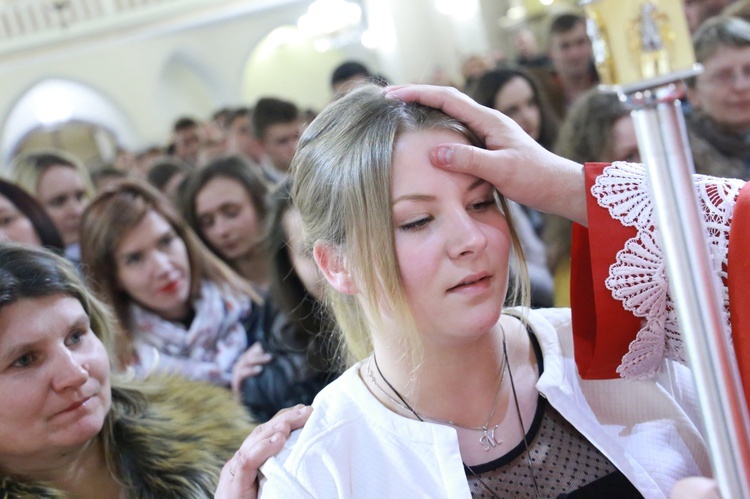 Bierzmowanie w par. św. Jadwigi w Dębicy