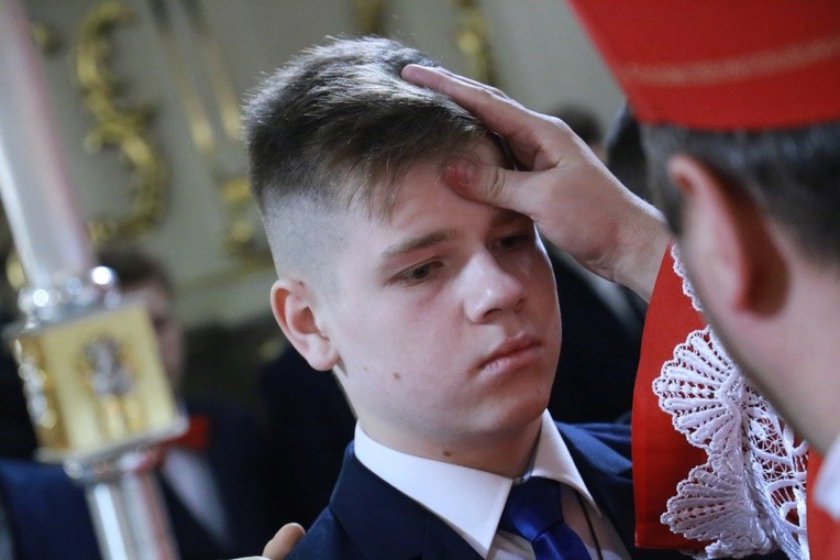 Bierzmowanie w par. św. Jadwigi w Dębicy