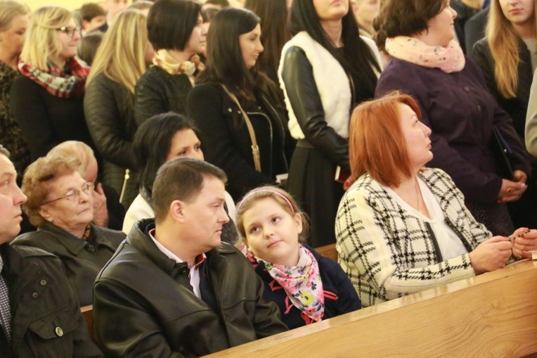 Bierzmowanie w par. Świętego Krzyża i MB Bolesnej w Dębicy