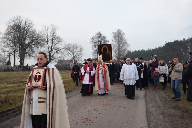 Powitanie ikony MB Częstochowskiej w Kurdwanowie